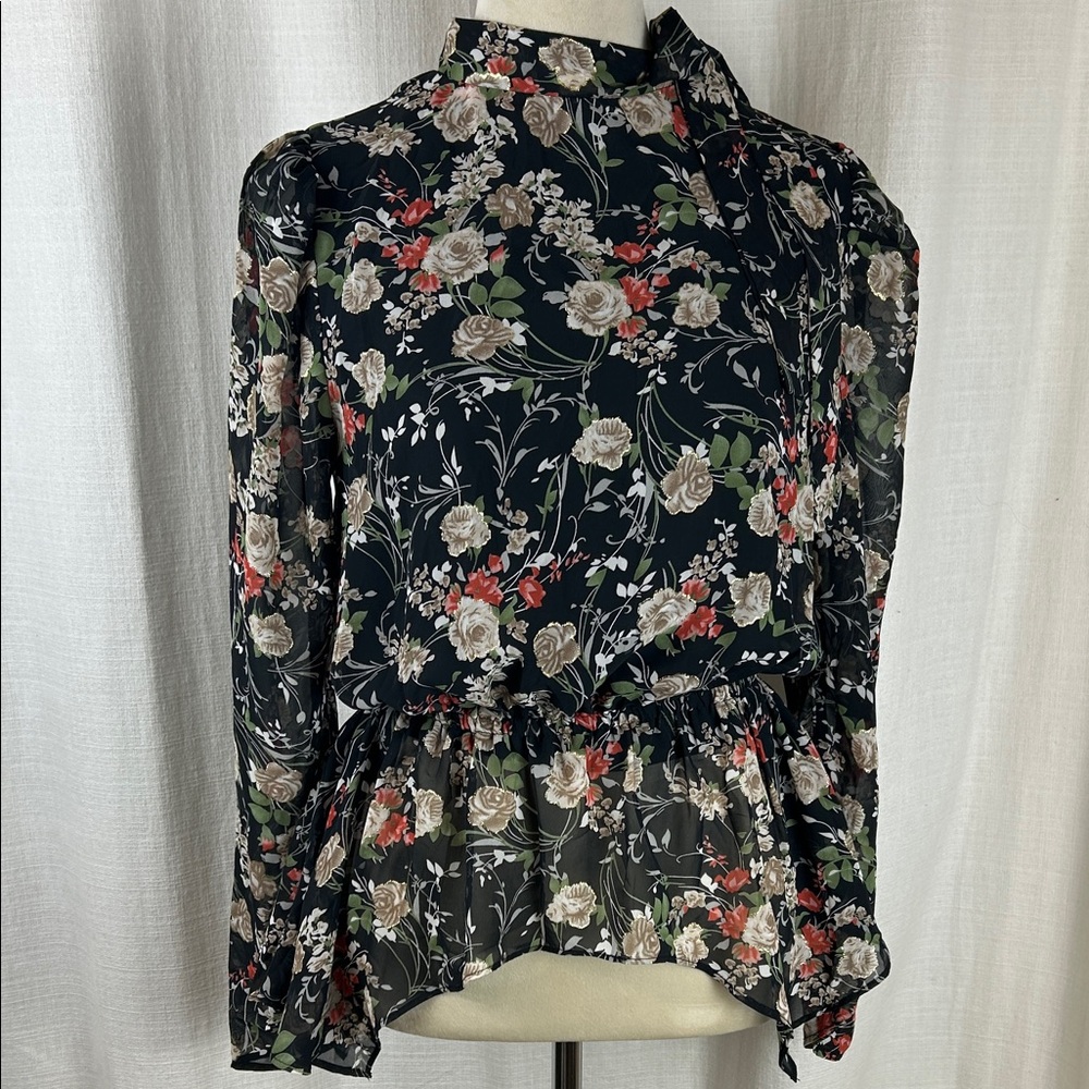 Lea & Viola Dark Floral‎ Print Long Sleeve Blouse. Neck Statement Buttons & Bow